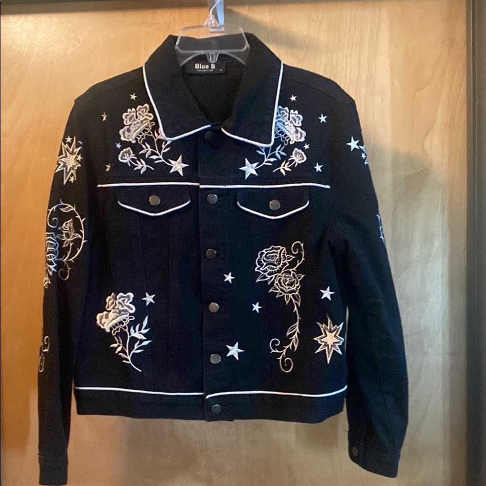 Black and White Embroidered Jean Jacket with Western Flair - Picture 3 of 13